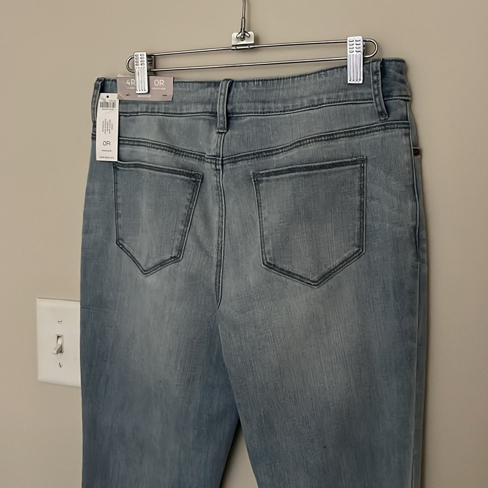 Chico’s Boot Cut Light Wash Jeans - Picture 5 of 8